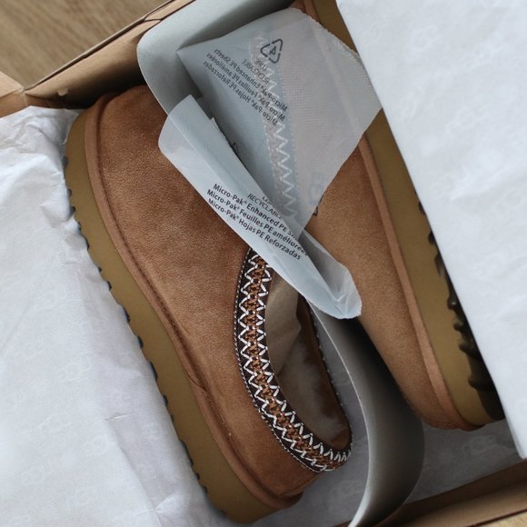 UGG Shoes - BNWT UGG Tasman Slippers in UK7 - US9